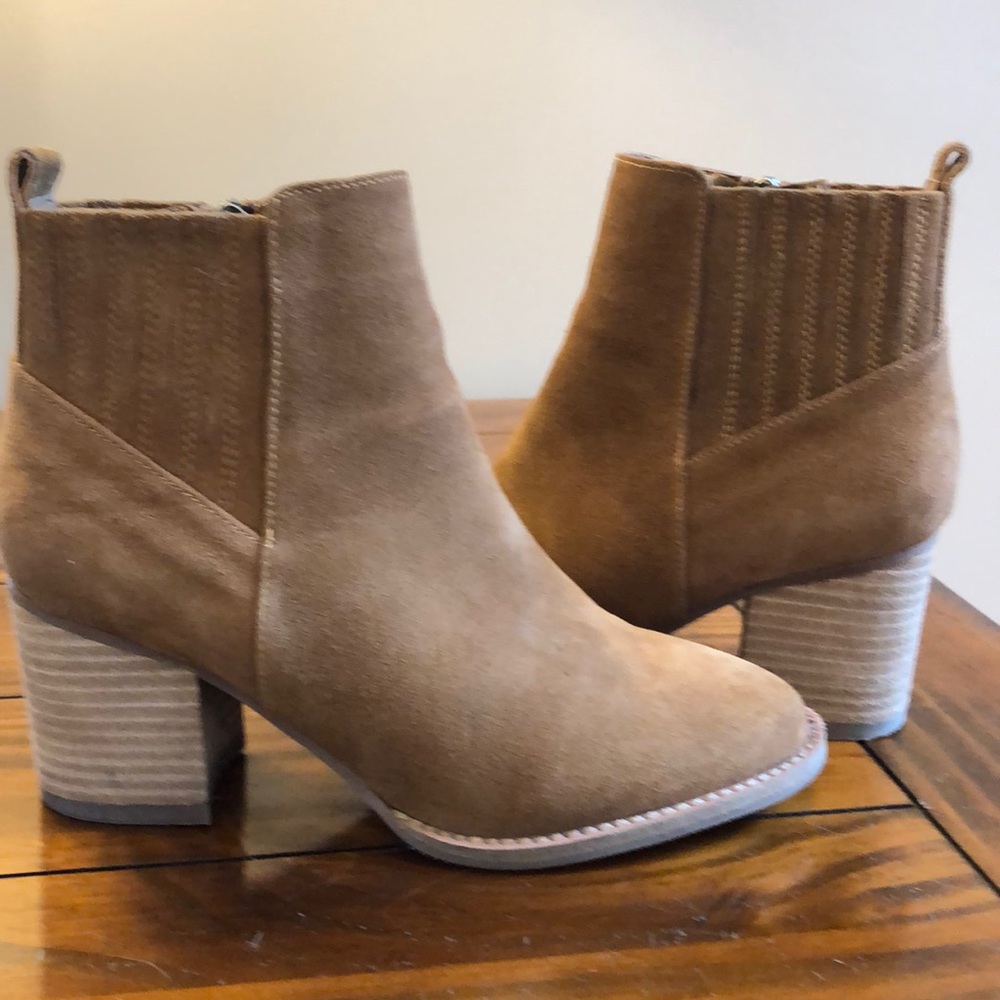Blondo Noa Waterproof Booties Camel Suede - Picture 7 of 8